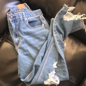 American Eagle Mom Jean